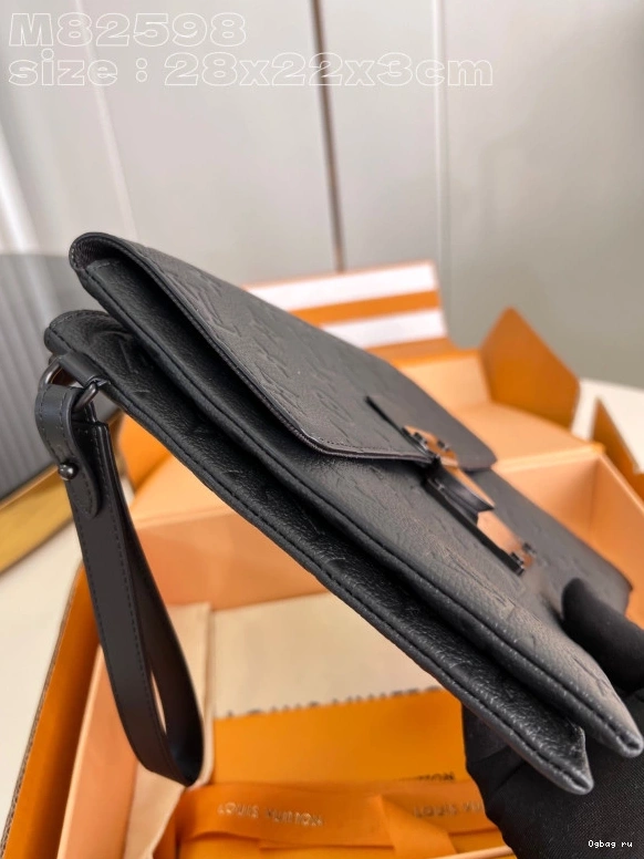 S-LOCK VUITTON LOUIS POCHETTE 0713